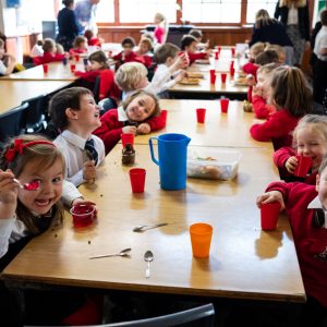 children having their lunch